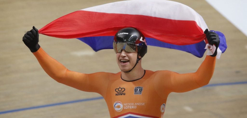 Lavreysen vloert Hoogland in sprintfinale Wereldbeker baan Hongkong