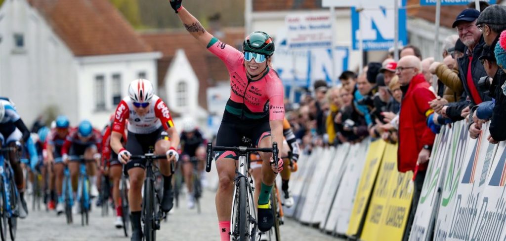 Lorena Wiebes wint eerste editie van Nokere Koerse