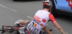 Enkele weken verplichte rust voor Tiesj Benoot na klapper in Parijs-Roubaix