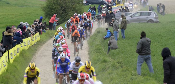 Kasseistrook Hameau du Buat na drie jaar terug in Parijs-Roubaix