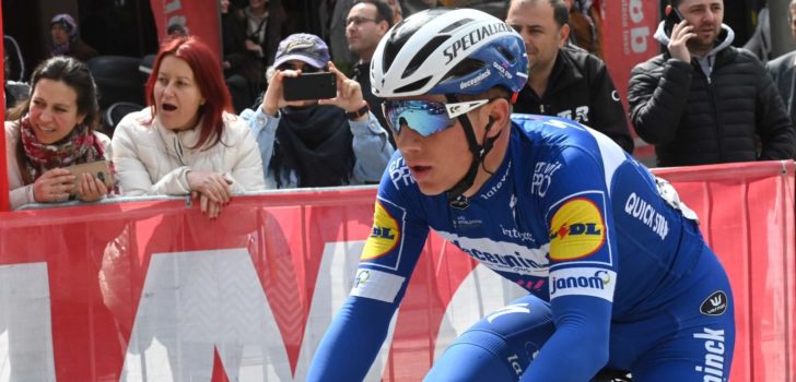 Remco Evenepoel (4de) koos voor de aanval in Turkije: “Hoopte dat ze elkaar zouden beloeren”