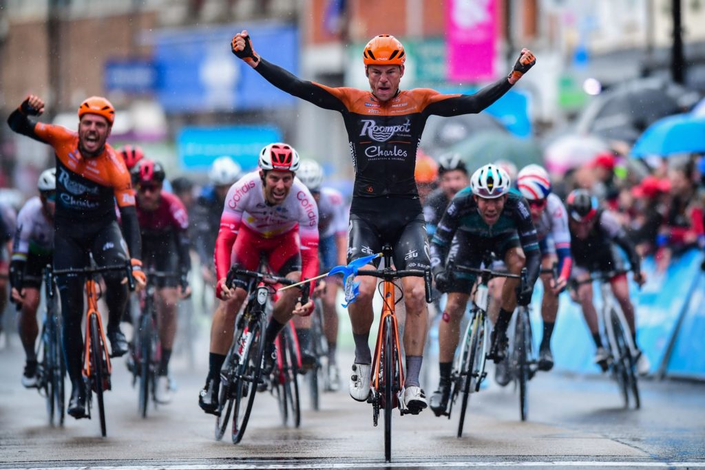 Jesper Asselman verrast met zege in Tour de Yorkshire