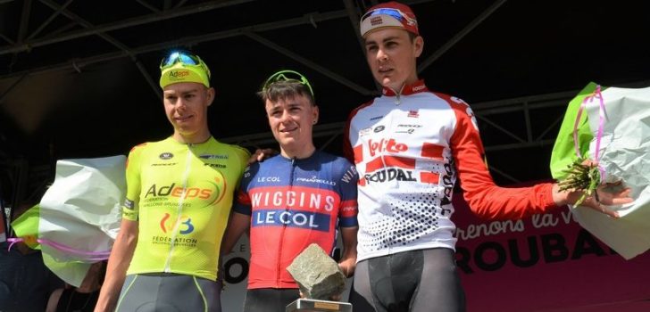 Tom Pidcock zegeviert in Parijs-Roubaix voor beloften