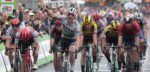 Sam Bennett spurt naar winst in openingsrit BinckBank Tour