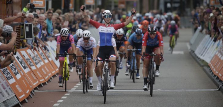 Lorena Wiebes spurt naar ritwinst in Boels Ladies Tour