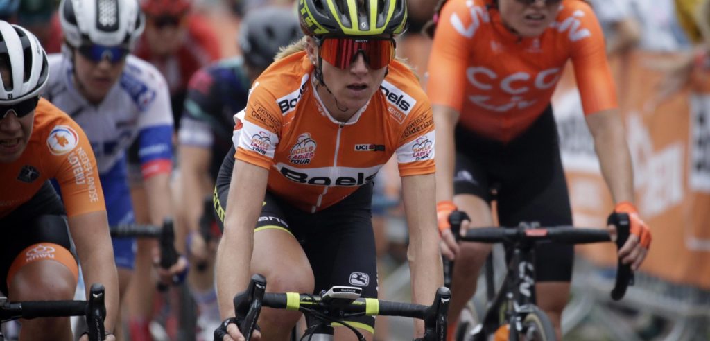 Gevallen Annemiek van Vleuten: “Hopelijk niet nog vier van zulke etappes”