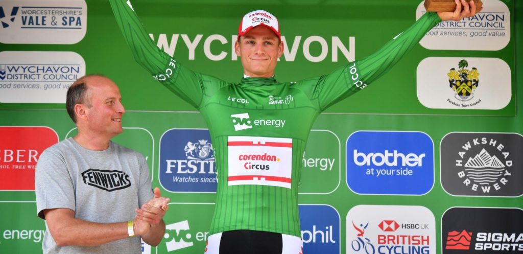 Van der Poel herovert leiderstrui na sterke tijdrit, Affini klokt snelste tijd