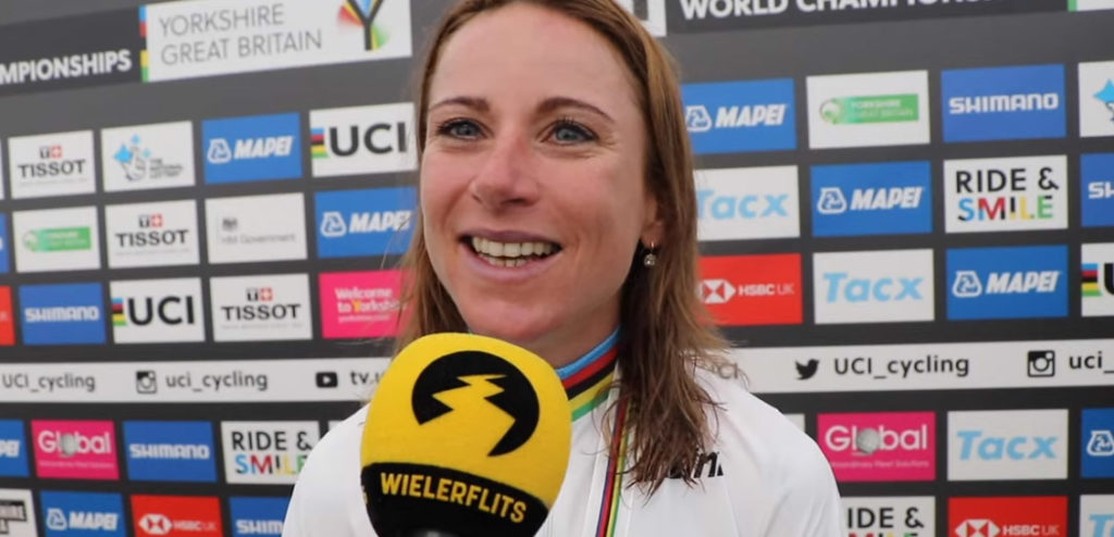 Annemiek van Vleuten in extase: “Ik voel heel veel emoties”