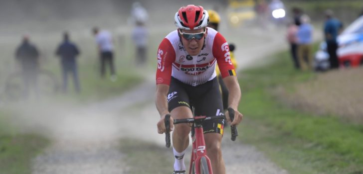 Jelle Wallays rondt fraaie solo af in Parijs-Tours, Niki Terpstra tweede