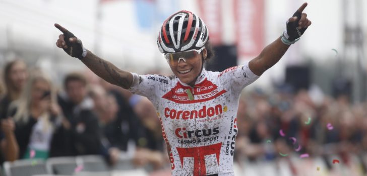 Ceylin del Carmen Alvarado oppermachtig in Superprestige Gieten