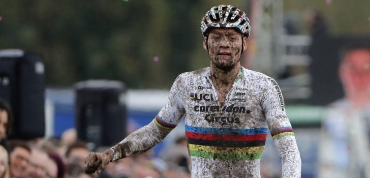 Mathieu van der Poel start in Tábor ondanks overlijden opa Poulidor