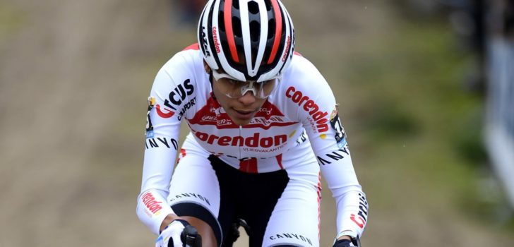 Alvarado herhaalt na Wereldbeker-zege Koksijde: “Ik rij het WK bij de beloften”