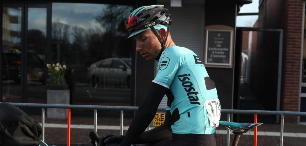 Dit is Martijn Budding van BEAT Cycling Club na afloop van de Ronde van Drenthe 2019