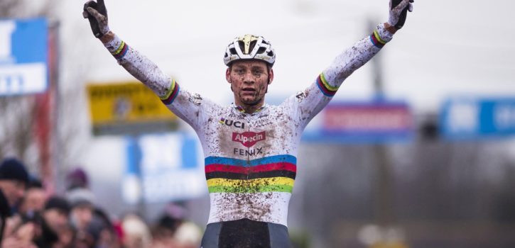 Mathieu van der Poel grijpt vijfde zege op rij in Otegem