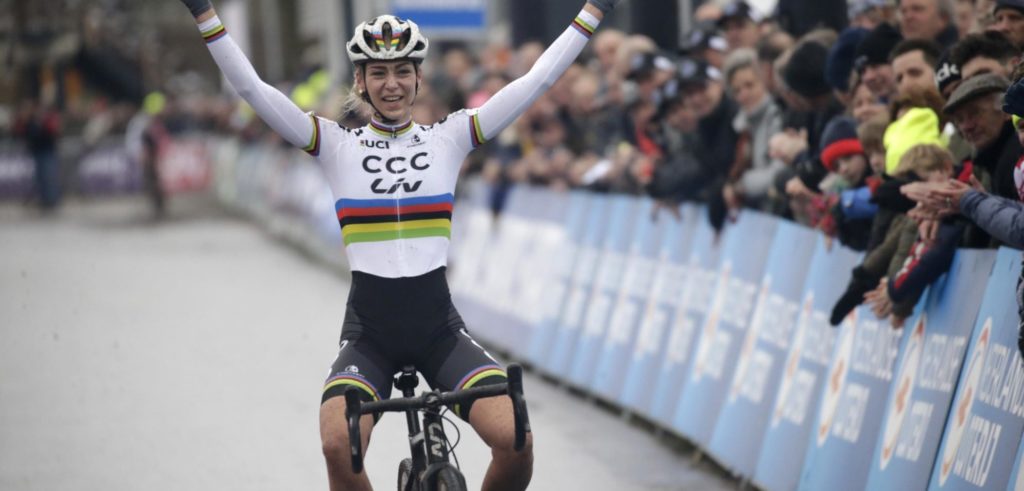 Inge van der Heijden soleert naar beloftetitel op NK veldrijden