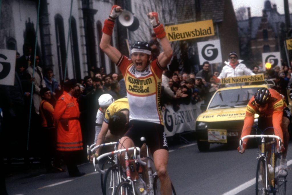 Adrie van der Poel wint de Ronde van Vlaanderen 1986