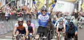 ZLM Tour herdenkt Wouter Weylandt met start bij monument in Middelburg