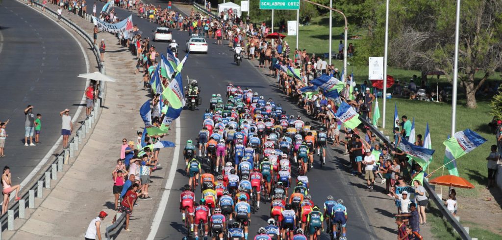 Vini Zabù-renner Andrea Di Renzo breekt sleutelbeen bij trainingsongeval