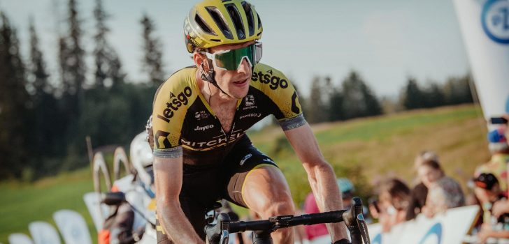 Mitchelton-Scott legt Simon Yates langer vast tot eind 2022