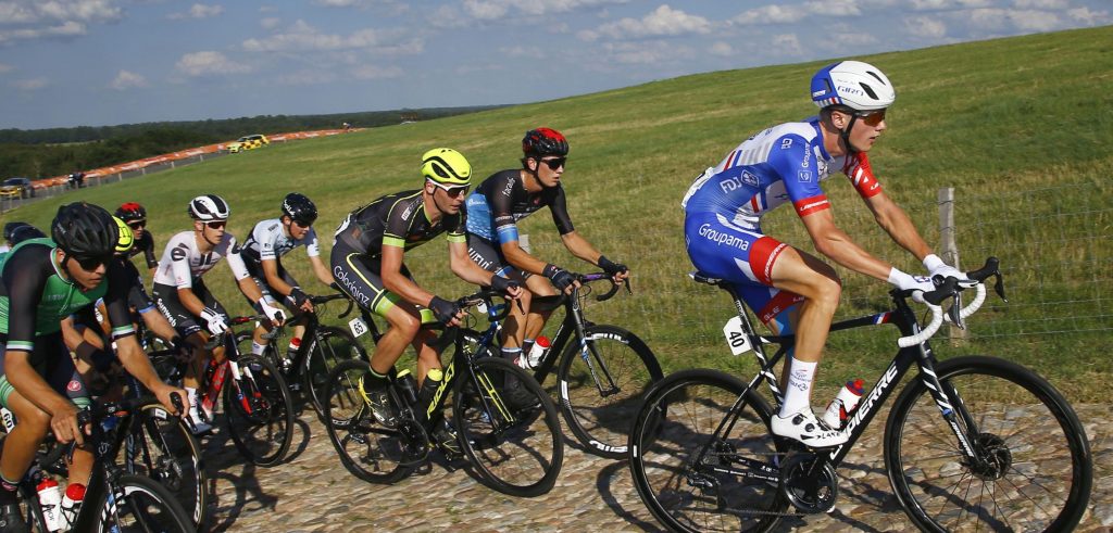 Lars van den Berg breekt sleutelbeen: “Ik hoop volgende maand weer te koersen”