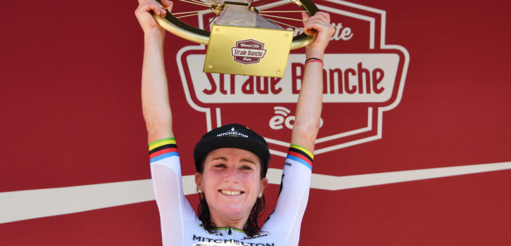 Van Vleuten wint na inhaalslag: “Ik dacht dat mijn kansen waren verkeken”