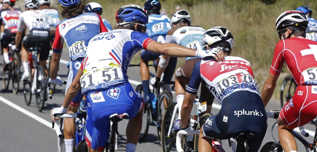 Thibaut Pinot nog steeds niet verlost van rugklachten