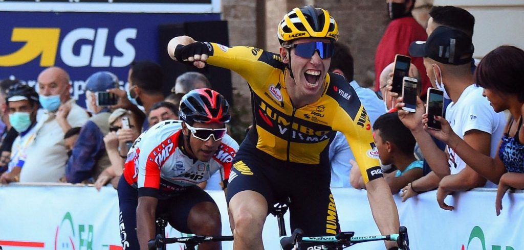 Pascal Eenkhoorn wint heuvelachtige slotrit Coppi e Bartali, eindzege Narvaez