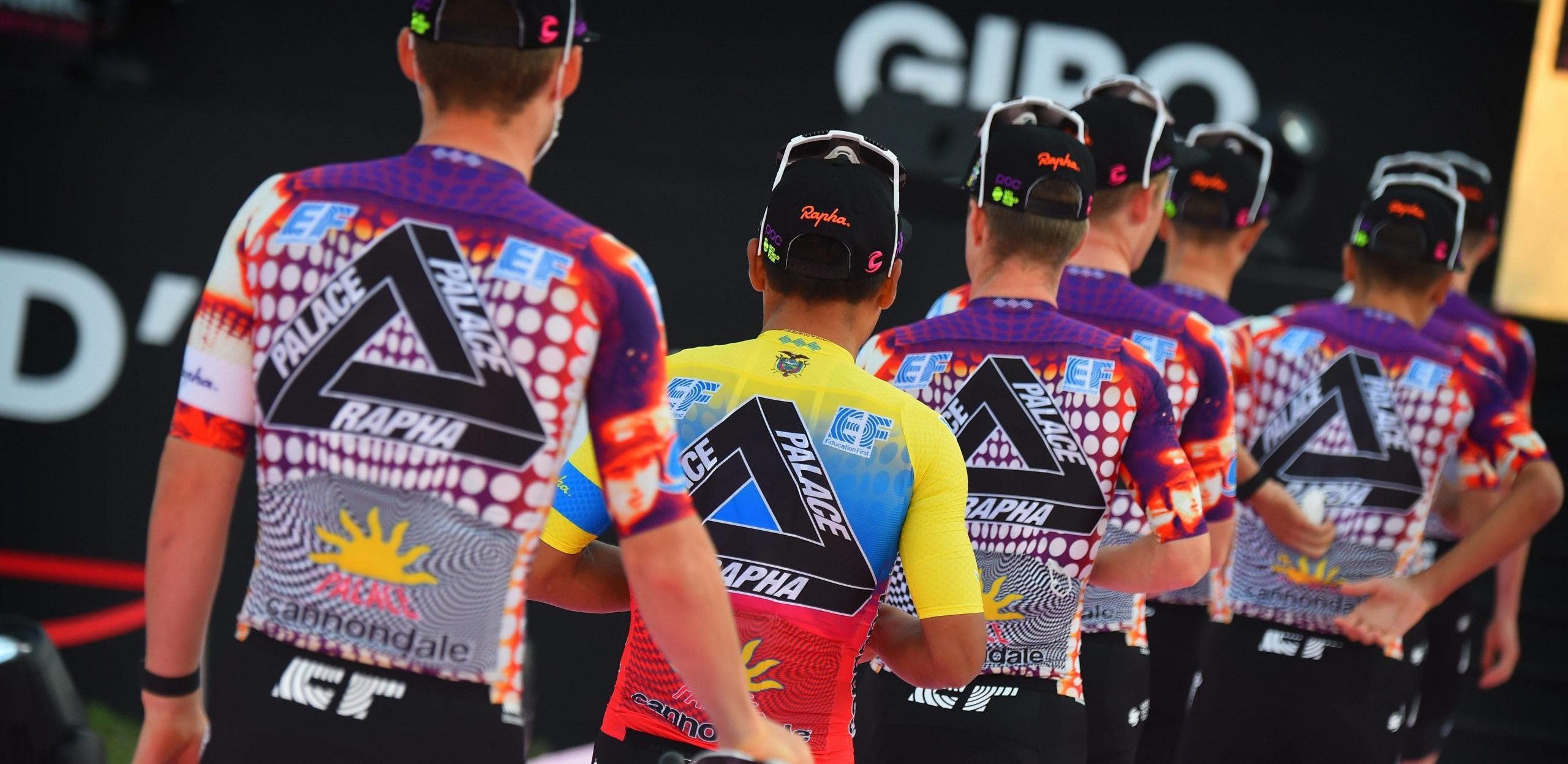 Giro 2020 EF Pro Cycling Kiest Voor Opmerkelijk Nieuw Shirt WielerFlits