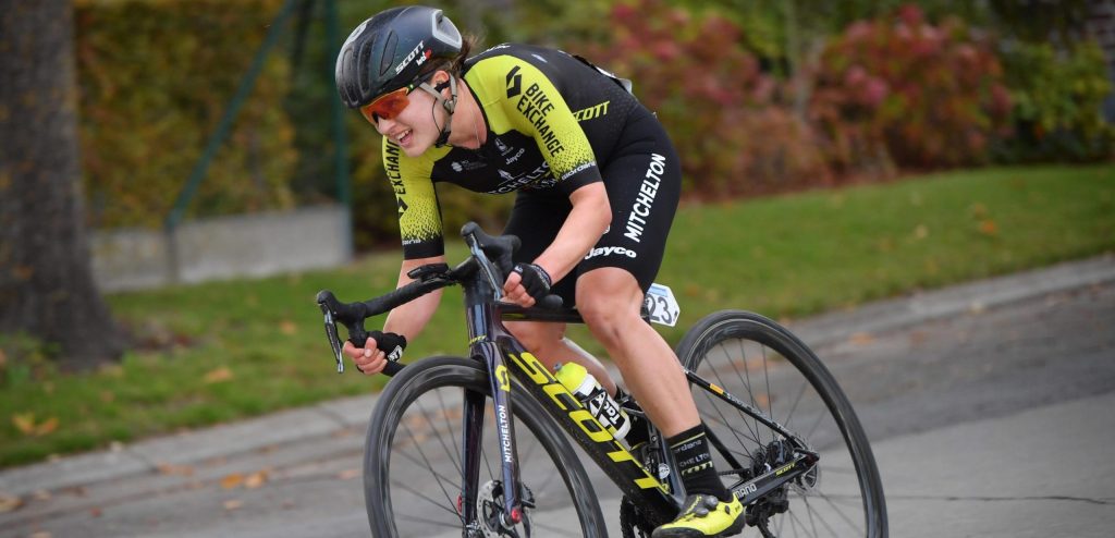 Vier rensters blijven langer bij Mitchelton-Scott