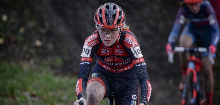 Fem van Empel (18), van rechtsbuiten bij RKSV Nuenen tot WK-favoriete veldrijden