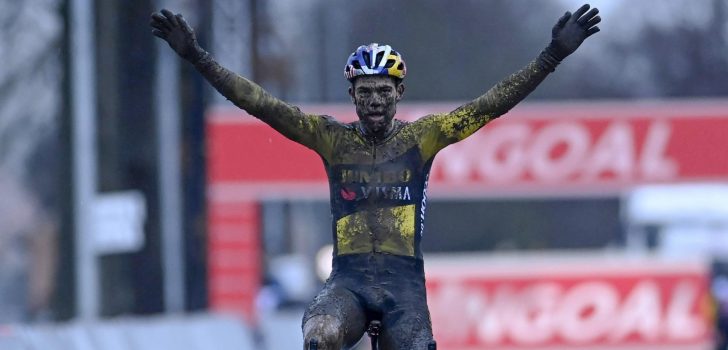 Wout van Aert wint met overmacht in de modder van Dendermonde, Mathieu van der Poel tweede