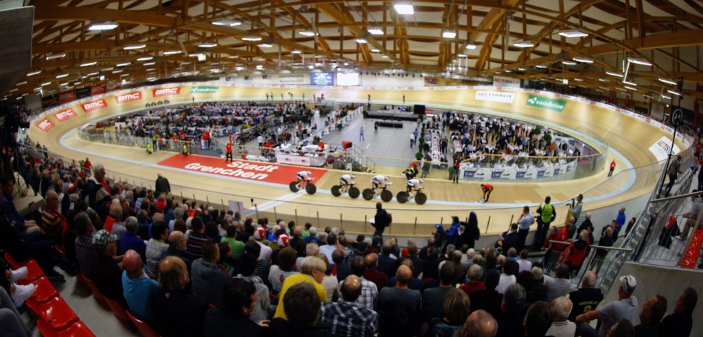 Bike-off voor startplek in olympische teamsprint op wielerbaan Grenchen