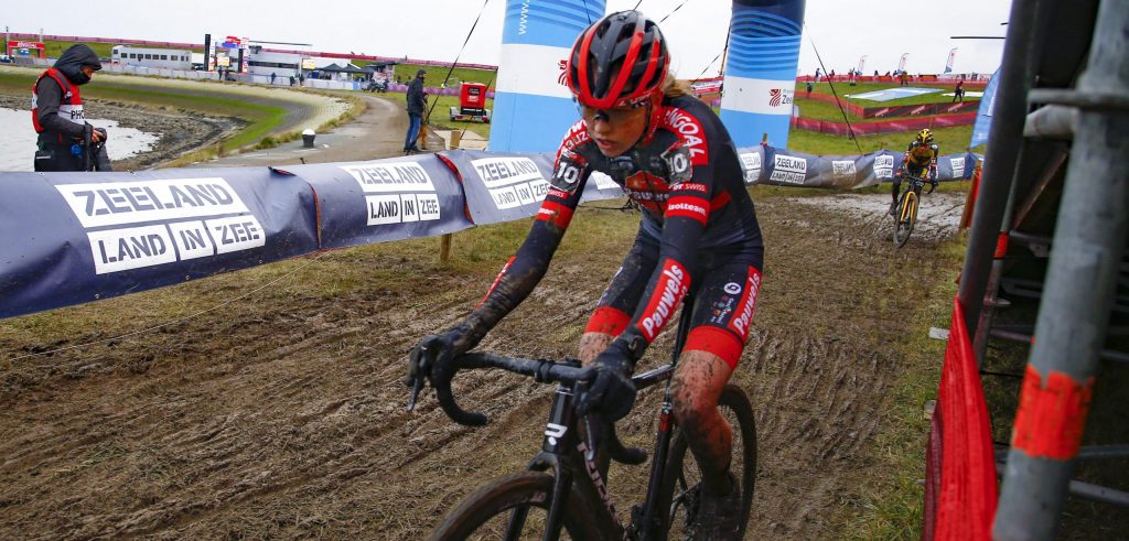 Fem van Empel beloond met tweejarig profcontract