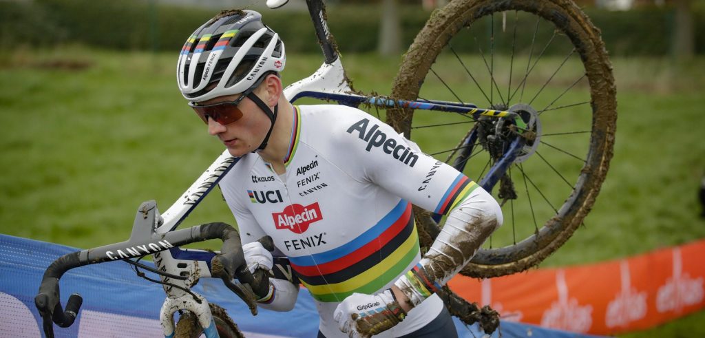 Mathieu van der Poel verkent WK-parcours in Oostende