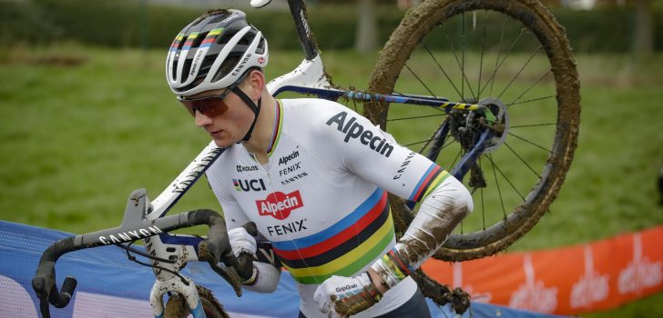 Mathieu van der Poel verkent WK-parcours in Oostende