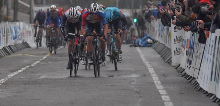 Finale tweede etappe Tour de La Provence ontsierd door valpartijen