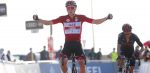 UAE Tour: Tadej Pogacar wint op Jebel Hafeet na titanenduel met Adam Yates