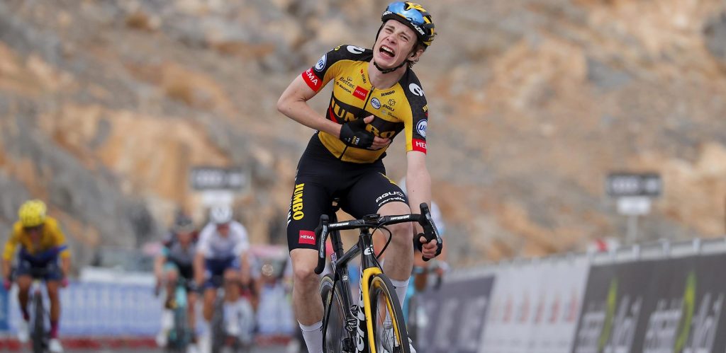 Jonas Vingegaard bezorgt Jumbo-Visma ritzege op Jebel Jais, Pogacar blijft leider