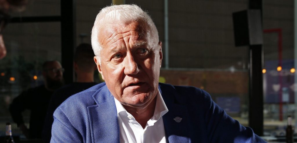 Patrick Lefevere in zee met juniorenploeg Balen BC: Talenten een platform bieden