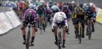 Jolien D’Hoore opent Healthy Ageing Tour met zege, harde val Wiebes