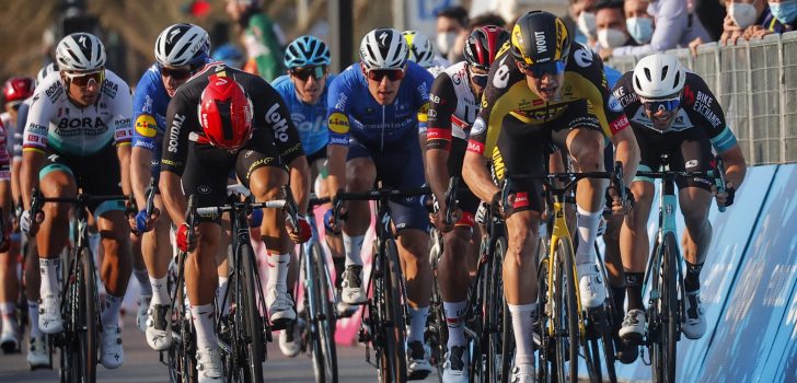Ewan geklopt door Van Aert: “Zaten te ver van achteren”
