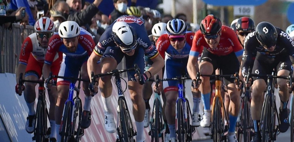 Tim Merlier pas zesde in openingsrit Tirreno: “Zelf in de fout gegaan”