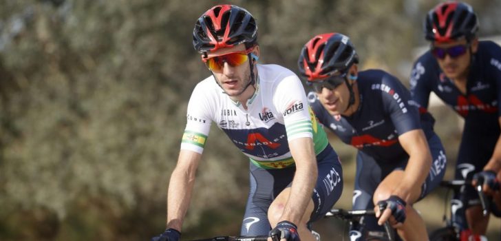 Adam Yates loopt marathon onder de 3 uur