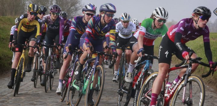 Paarse tenues zorgen voor verwarring in vrouwenpeloton