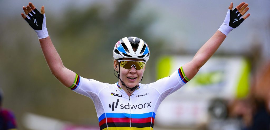 Volg hier de Waalse Pijl voor vrouwen 2022