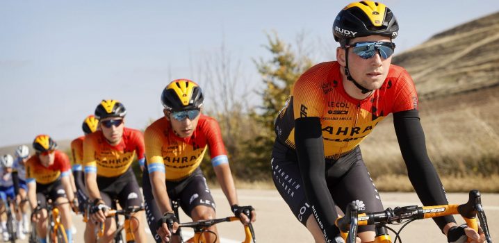 Scott Davies (26) neemt afscheid van het profwielrennen