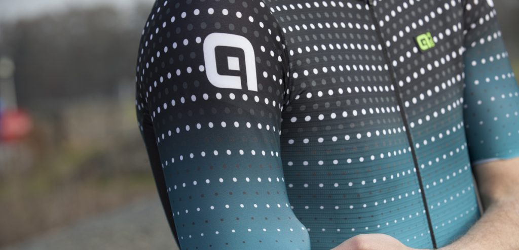 Review Alé: PR-S Bullet wielershirt en CORSA fietsbroek