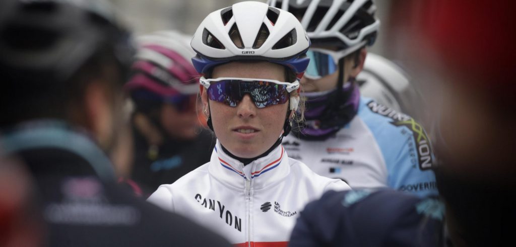 Alice Barnes sprint in Valencia naar winst in derde etappe