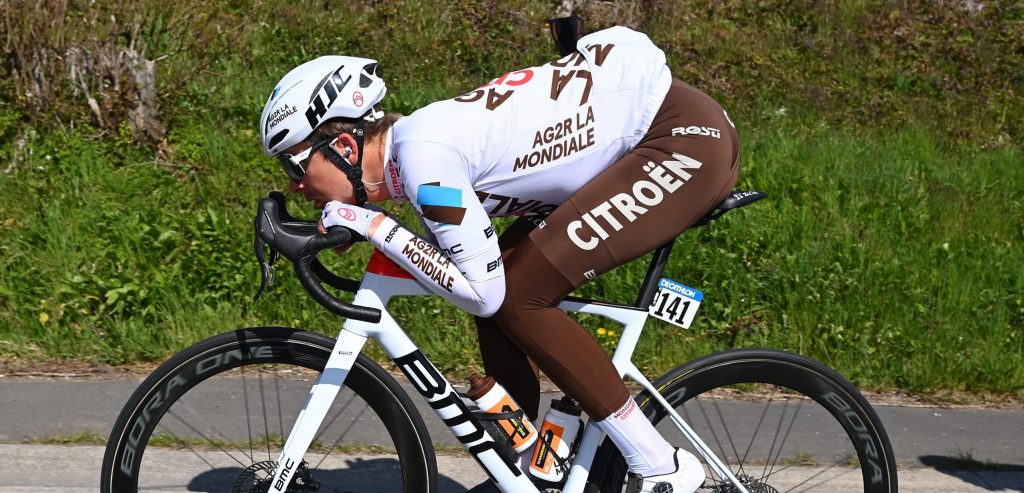 Benoît Cosnefroy zegeviert in Tour du Finistère