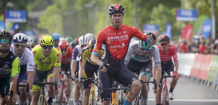 Phil Bauhaus sprint naar winst in Hongarije, Kooij zevende